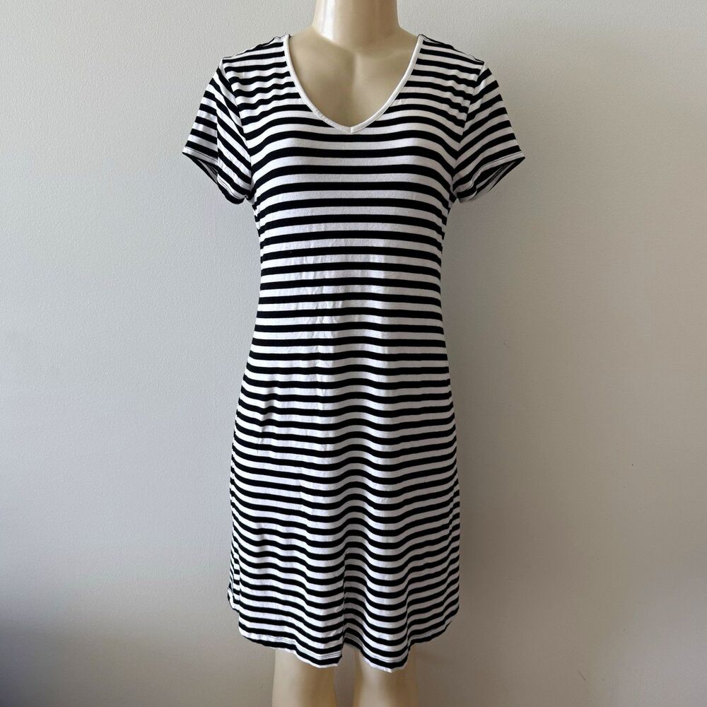 Chico's Essential Stripe Tee Dress Black White V-Neck Short Sleeve Size 1 Petite